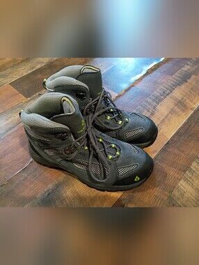 Vasque Kids Gray and Lime Hiking Boots